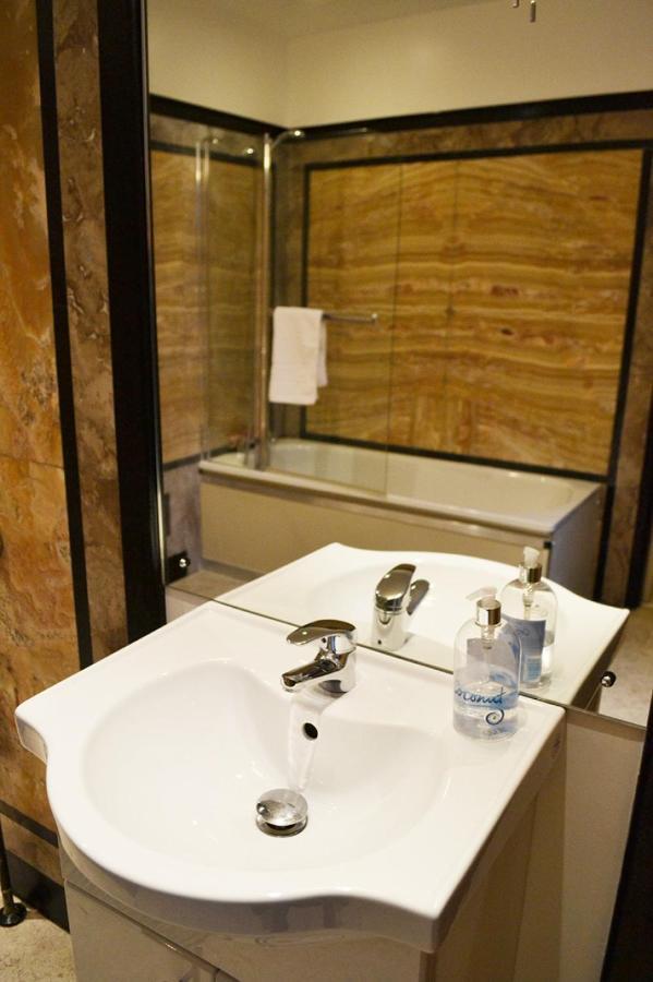 72Qt Hotel Лондон Екстериор снимка